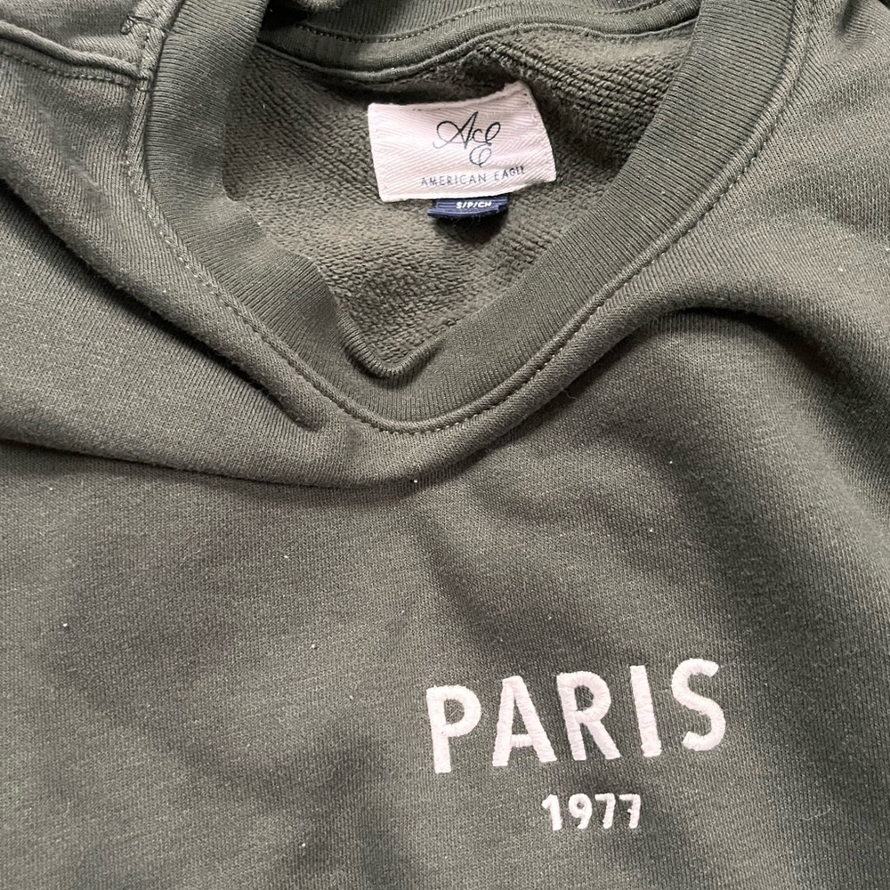 American Eagle Embroidered ‘Paris’ Crewneck